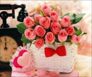 Puzzle Καλάθι με ροζ τριαντάφυλλα και καρδιές